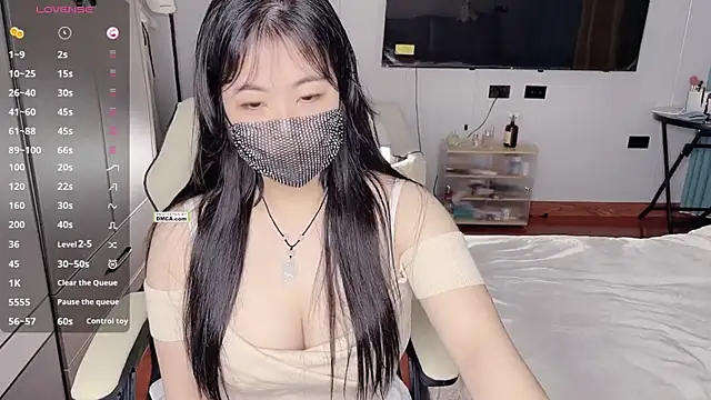 Snapshot of Chayka_21 chatting on November 6, 2025, 1:15 pm Chayka 21 online show from November 6, 2025, 1:15 pm