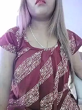 Snapshot of LoveLy-Soneya chatting on June 17, 2026, 4:17 pm LoveLy-Soneya online show from June 17, 2026, 4:17 pm