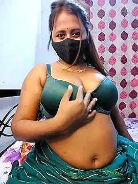 Snapshot of LoveLy-Soneya chatting on February 21, 2026, 8:33 pm LoveLy-Soneya online show from February 21, 2026, 8:33 pm