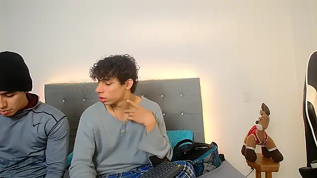 Snapshot of chris_evans27 chatting on November 27, 2025, 3:07 am chris evans27 online show from November 27, 2025, 3:07 am