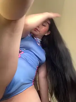 violettabond online show from April 7, 2026, 12:40 pm