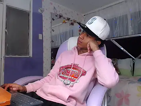 Santy bigcock 01 online show from May 4, 2026, 1:36 pm