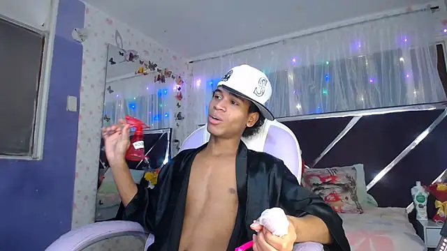 Santy bigcock 01 online show from May 25, 2026, 5:22 pm
