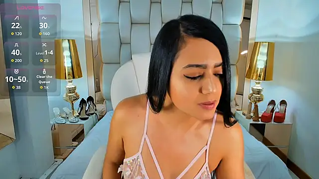 Snapshot of Bella__carther chatting on May 28, 2026, 1:17 pm Bella carther online show from May 28, 2026, 1:17 pm