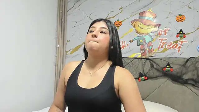 Asshley bensoon online show from November 4, 2025, 3:27 pm