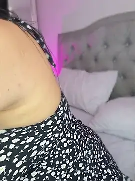 annie  20 online show from March 28, 2026, 5:14 pm