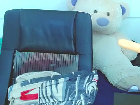 NharaBigCock online show from March 24, 2026, 6:52 pm