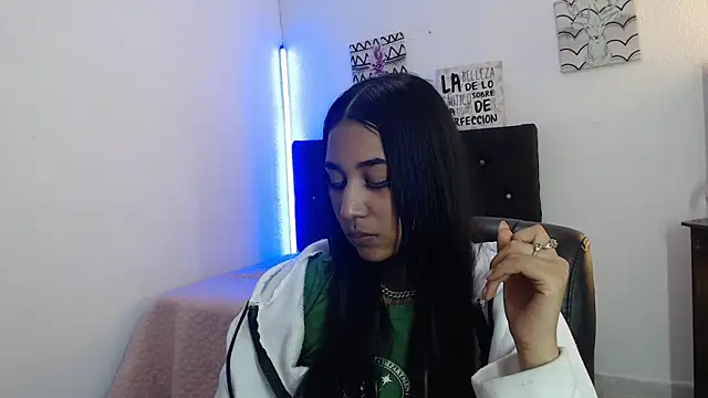 lyam ebony  online show from February 14, 2026, 8:20 pm