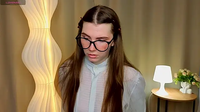 Snapshot of MelitaMoote chatting on November 27, 2025, 6:25 am MelitaMoote online show from November 27, 2025, 6:25 am