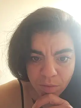 Snapshot of Cicumicus chatting on November 18, 2025, 10:51 am Cicumicus online show from November 18, 2025, 10:51 am