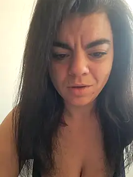 Snapshot of Cicumicus chatting on November 13, 2025, 11:47 am Cicumicus online show from November 13, 2025, 11:47 am