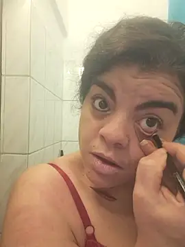 Snapshot of Cicumicus chatting on November 21, 2025, 9:41 am Cicumicus online show from November 21, 2025, 9:41 am