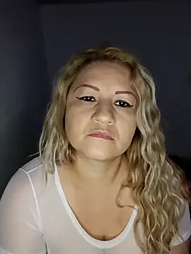 Snapshot of Karoline_milf_hot chatting on November 29, 2025, 3:50 am Karoline milf hot online show from November 29, 2025, 3:50 am