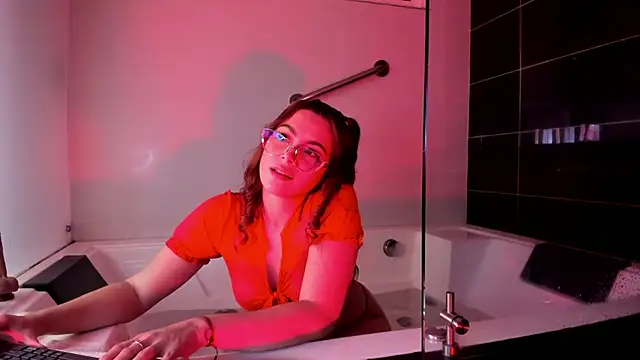 SaraAlvarezx online show from June 21, 2026, 5:13 am
