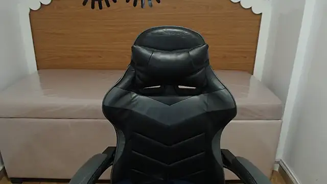 Snapshot of scarlett_percy_t chatting on December 3, 2025, 7:46 pm scarlett percy t online show from December 3, 2025, 7:46 pm