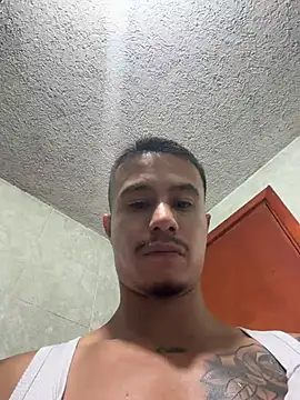 Snapshot of RaySullivan chatting on June 8, 2026, 1:28 am RaySullivan online show from June 8, 2026, 1:28 am