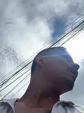 Snapshot of RaySullivan chatting on November 16, 2025, 4:34 pm RaySullivan online show from November 16, 2025, 4:34 pm