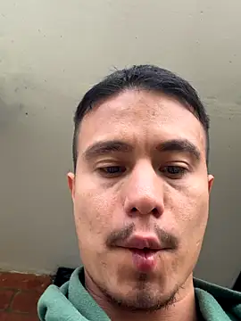 Snapshot of RaySullivan chatting on November 14, 2025, 9:07 pm RaySullivan online show from November 14, 2025, 9:07 pm