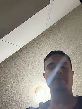 Snapshot of RaySullivan chatting on November 9, 2025, 5:17 pm RaySullivan online show from November 9, 2025, 5:17 pm