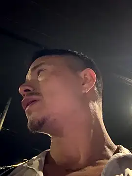 Snapshot of RaySullivan chatting on November 17, 2025, 4:38 am RaySullivan online show from November 17, 2025, 4:38 am