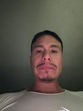 Snapshot of RaySullivan chatting on November 24, 2025, 3:39 am RaySullivan online show from November 24, 2025, 3:39 am