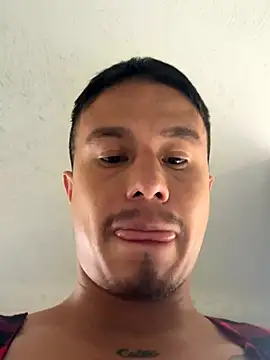 Snapshot of RaySullivan chatting on November 10, 2025, 8:14 pm RaySullivan online show from November 10, 2025, 8:14 pm