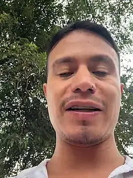 Snapshot of RaySullivan chatting on November 12, 2025, 8:01 pm RaySullivan online show from November 12, 2025, 8:01 pm