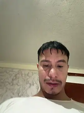 Snapshot of RaySullivan chatting on December 21, 2025, 1:30 am RaySullivan online show from December 21, 2025, 1:30 am