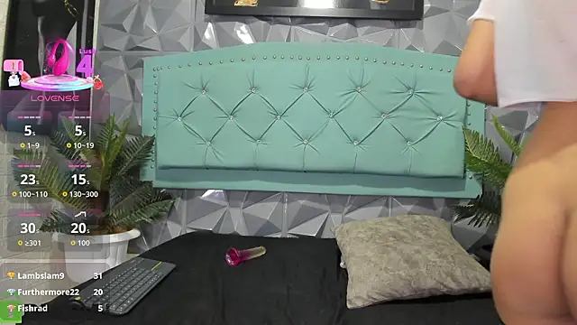 Snapshot of griselle_rousse chatting on February 5, 2026, 12:28 am griselle rousse online show from February 5, 2026, 12:28 am