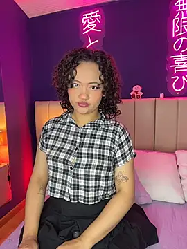 Snapshot of _sarahRose chatting on February 13, 2026, 4:12 am sarahRose online show from February 13, 2026, 4:12 am