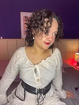 Snapshot of _sarahRose chatting on December 14, 2025, 12:33 pm sarahRose online show from December 14, 2025, 12:33 pm