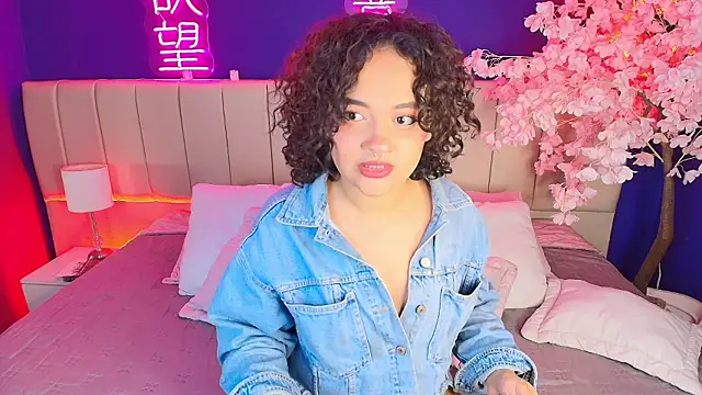 Snapshot of _sarahRose chatting on February 10, 2026, 3:27 am sarahRose online show from February 10, 2026, 3:27 am