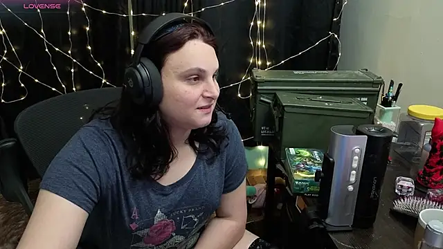 Salacious Sage online show from April 17, 2026, 9:06 pm