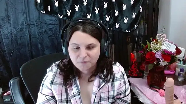 Snapshot of Salacious_Sage chatting on February 16, 2026, 10:07 pm Salacious Sage online show from February 16, 2026, 10:07 pm