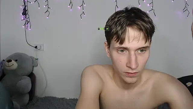 cute couple69 online show from November 11, 2025, 8:25 pm