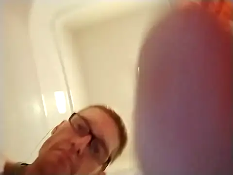 Snapshot of GrowlingGhost860 chatting on November 25, 2025, 10:10 pm GrowlingGhost860 online show from November 25, 2025, 10:10 pm