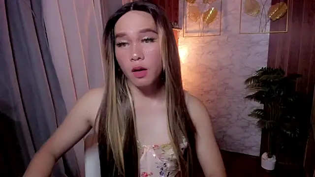 Snapshot of xSlave_Doll chatting on November 15, 2025, 12:14 am xSlave Doll online show from November 15, 2025, 12:14 am