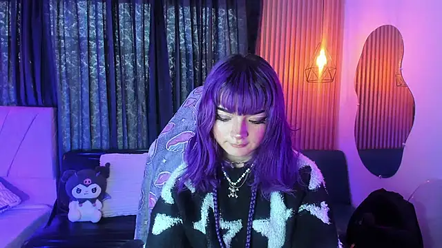 Snapshot of ravencollen chatting on February 11, 2026, 5:35 pm ravencollen online show from February 11, 2026, 5:35 pm