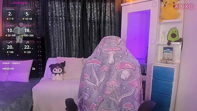 Snapshot of ravencollen chatting on February 16, 2026, 5:33 pm ravencollen online show from February 16, 2026, 5:33 pm