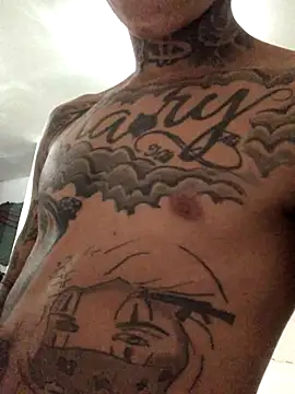 Bieelzinn01 online show from November 28, 2025, 2:34 am