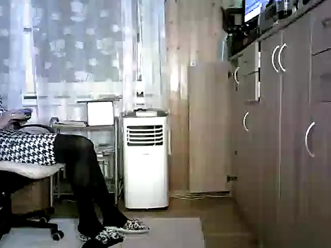 AgnesCross39 online show from November 4, 2025, 10:46 pm