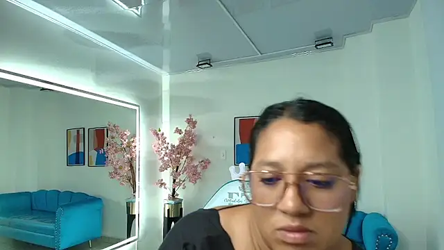 Alondra gomexxx online show from November 13, 2025, 3:43 am