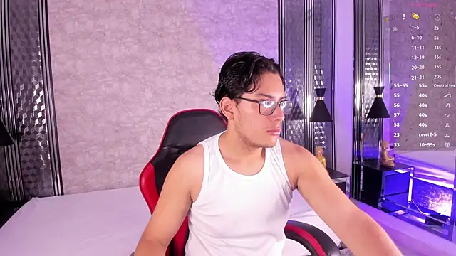 Snapshot of TheoHart_ chatting on November 7, 2025, 12:21 pm TheoHart online show from November 7, 2025, 12:21 pm