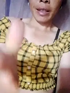 Snapshot of Ana_hoa chatting on June 8, 2026, 8:09 pm Ana hoa online show from June 8, 2026, 8:09 pm