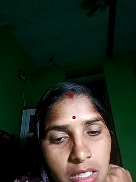 Hot neasi online show from November 8, 2025, 7:17 pm