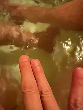 houkeiboy78 online show from April 17, 2026, 10:18 am