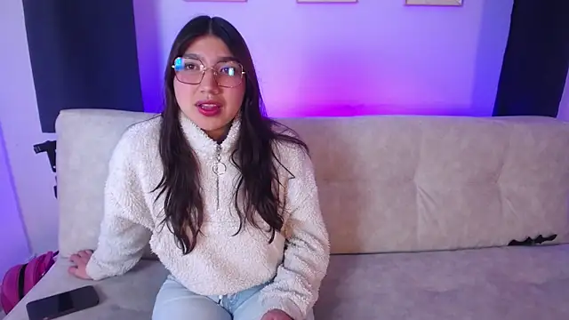 Mia Blair  online show from November 6, 2025, 6:06 am