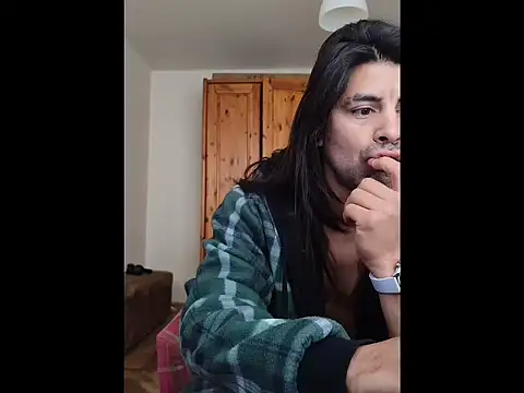 Snapshot of CharlyHemax chatting on November 5, 2025, 9:23 am CharlyHemax online show from November 5, 2025, 9:23 am