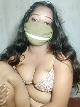 Snapshot of V_HOT_CUTE chatting on November 5, 2025, 4:10 pm V HOT CUTE online show from November 5, 2025, 4:10 pm