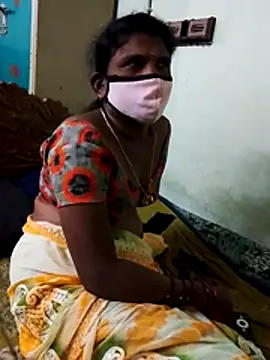 Snapshot of Couple1114 chatting on November 8, 2025, 10:08 am Couple1114 online show from November 8, 2025, 10:08 am